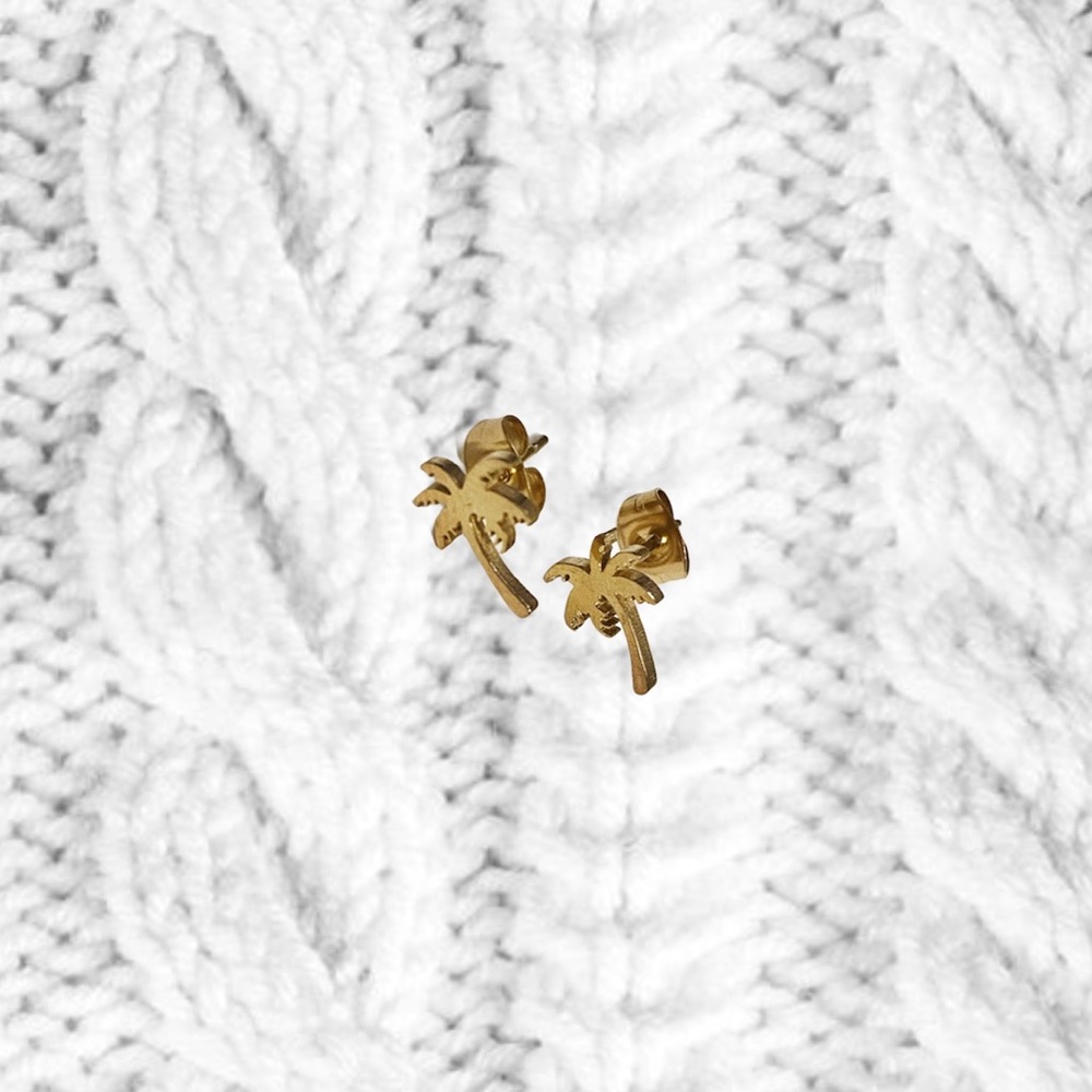 GOLD VERMEIL PLATED STUD EARRINGS
